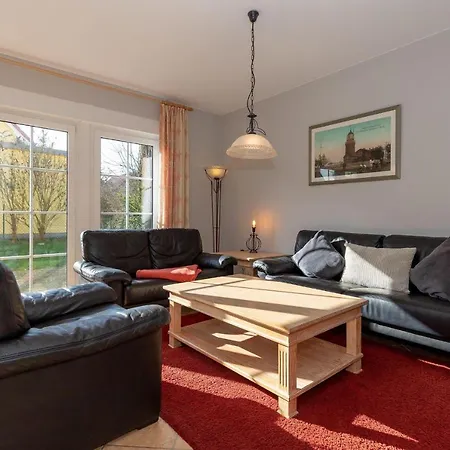 Holiday home Ferienhaus-sommerfrische-9878 Kuehlungsborn